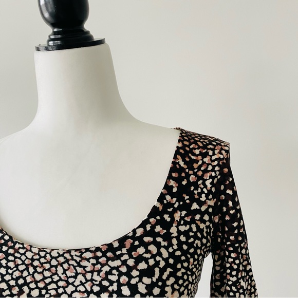 Scoop Neck Top - Picture 10 of 11